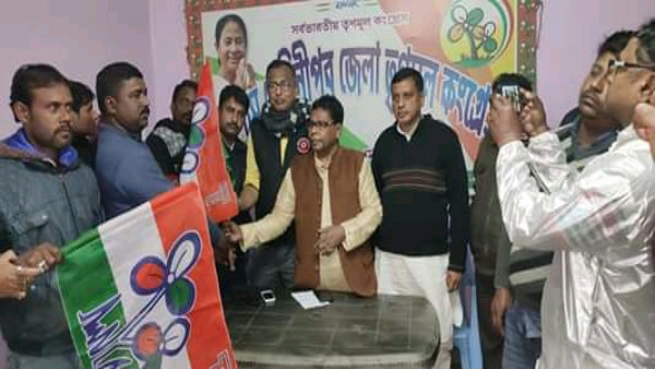 গোয়ালতোড়ে বিজেপিতে বড় ভাঙন, তৃণমূলে যোগদান একাধিক নেতার গোয়ালতোড়ে বিজেপিতে বড় ভাঙন, তৃণমূলে যোগদান একাধিক নেতার