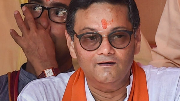 কড়া সমালোচনায় চন্দ্র বসু