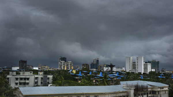 পশ্চিমাঞ্চলে বৃষ্টি শুরু রাত থেকেই