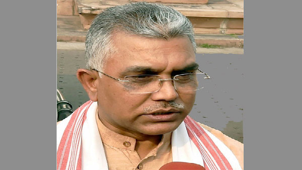 বিকল্প রাস্তায় যেতে অ্যাম্বুল্যান্সকে নির্দেশ
