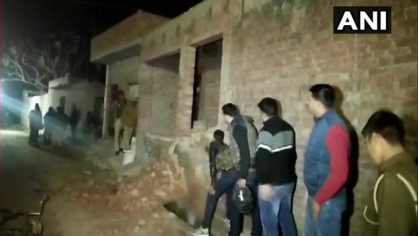 ১০ ঘণ্টা পর অবশেষে উদ্ধার হল ২৩ জন পণবন্দি শিশু ১০ ঘণ্টা পর অবশেষে উদ্ধার হল ২৩ জন পণবন্দি শিশু