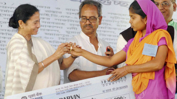 এর আগে প্রজাতন্ত্র দিবসে বাংলার ট্যাবলো পুরস্কার পেয়েছে