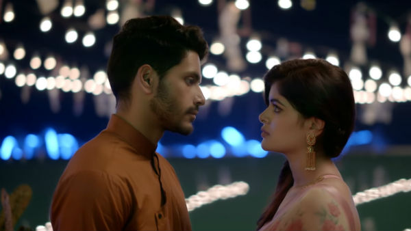 বছরের প্রথম দিনেই মুক্তি পেলো ‘ লাভ আজ কাল পরশু’র টিজার, জুটি বাঁধলেন মধুমিতা-অর্জুন বছরের প্রথম দিনেই মুক্তি পেলো ‘ লাভ আজ কাল পরশু’র টিজার, জুটি বাঁধলেন মধুমিতা-অর্জুন