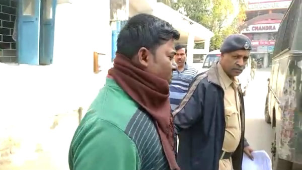 মালদহে পঞ্চায়েত কর্মীকে মারধরের অভিযোগে গ্রেপ্তার বিজেপি নেতা তথা পঞ্চায়েতের উপপ্রধান মালদহে পঞ্চায়েত কর্মীকে মারধরের অভিযোগে গ্রেপ্তার বিজেপি নেতা তথা পঞ্চায়েতের উপপ্রধান
