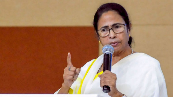 আবেগ ও ভালোবাসার মোড়কে মমতাকে শুভেচ্ছা