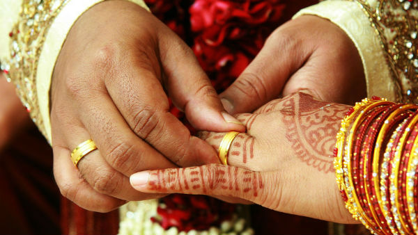 হিন্দু মহিলাকে বিয়ের আসর থেকে অপহরণ!