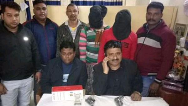 বারুইপুর থেকে গ্রেফতার দুই বেআইনি অস্ত্র ব্যবসায়ী বারুইপুর থেকে গ্রেফতার দুই বেআইনি অস্ত্র ব্যবসায়ী