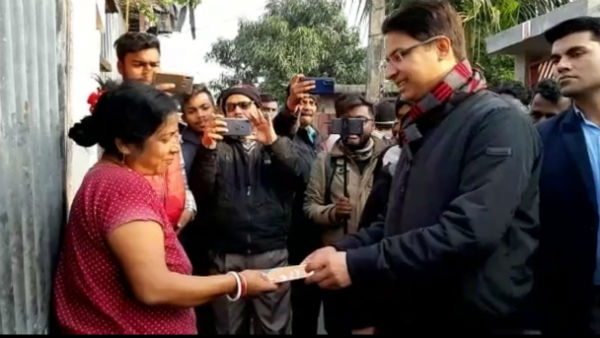 শিলিগুড়ির ডাবগ্রামে চায়ে পে চর্চায় দার্জিলিং-এর সাংসদ রাজু বিস্ত শিলিগুড়ির ডাবগ্রামে চায়ে পে চর্চায় দার্জিলিং-এর সাংসদ রাজু বিস্ত