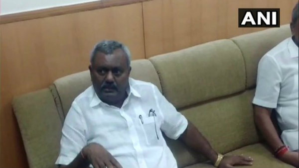 সংখ্যালঘুদের নিয়ে অপমানজনক মন্তব্য করলেন বিজেপি বিধায়ক সংখ্যালঘুদের নিয়ে অপমানজনক মন্তব্য করলেন বিজেপি বিধায়ক