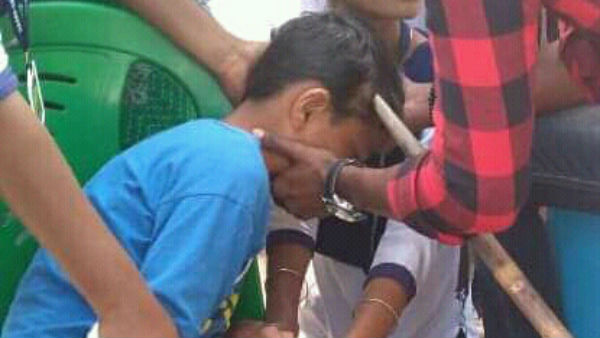 জ্যাভেলিন থ্রো চলার সময় ছাত্রের মাথায় ঢুকল বর্শা জ্যাভেলিন থ্রো চলার সময় ছাত্রের মাথায় ঢুকল বর্শা