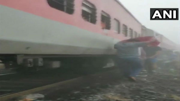 ওড়িশায় লাইনচ্যুত এক্সপ্রেস ট্রেন, আহত বহু ওড়িশায় লাইনচ্যুত এক্সপ্রেস ট্রেন, আহত বহু