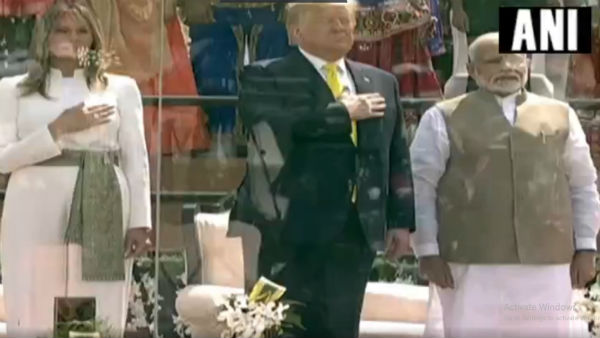 মোতেরা স্টেডিয়ামে ১ লক্ষ মানুষের জমায়েত
