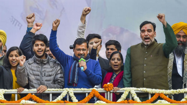 ১৬ ফেব্রুয়ারি ও অরবিন্দ কেজরিওয়াল