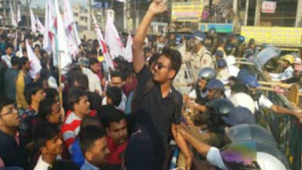 DYFI এর উত্তরকন্যা অভিযান ঘিরে ধুন্ধুমার শিলিগুড়িতে DYFI এর উত্তরকন্যা অভিযান ঘিরে ধুন্ধুমার শিলিগুড়িতে