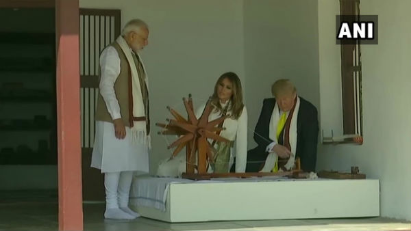 সপরিবারে গান্ধী আশ্রমে ট্রাম্প