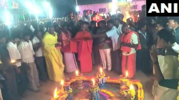ভূত ভৈরবী যজ্ঞ সম্পন্ন হল করোনা ভাইরাস আটকাতে! কোথায় ঘটল এমন ভূত ভৈরবী যজ্ঞ সম্পন্ন হল করোনা ভাইরাস আটকাতে! কোথায় ঘটল এমন