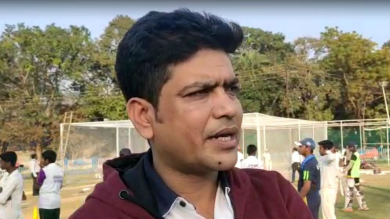 জঙ্গলমহলের ক্রিকেটারদের প্রশিক্ষণ দিলেন মন্ত্রী লক্ষ্মীরতন শুক্লা জঙ্গলমহলের ক্রিকেটারদের প্রশিক্ষণ দিলেন মন্ত্রী লক্ষ্মীরতন শুক্লা