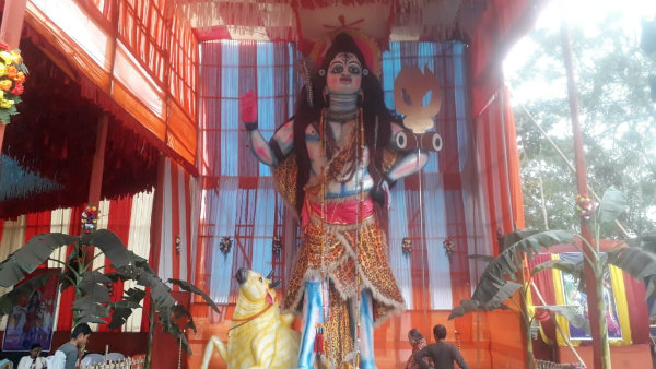 আলিপুরদুয়ারে জয়ন্তী মহাকাল শিব চতুর্দশীতে মৈত্রীর বন্ধন আলিপুরদুয়ারে জয়ন্তী মহাকাল শিব চতুর্দশীতে মৈত্রীর বন্ধন