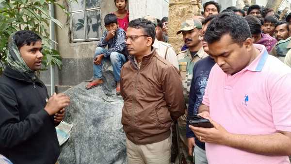 ভাঙড়ে ডাকাতিতে বাধা, মৃত এক নিরাপত্তারক্ষী ভাঙড়ে ডাকাতিতে বাধা, মৃত এক নিরাপত্তারক্ষী