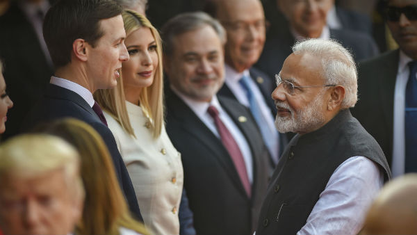 ইভাঙ্কার লুকস ও মুর্শিদাবাদ সিল্ক