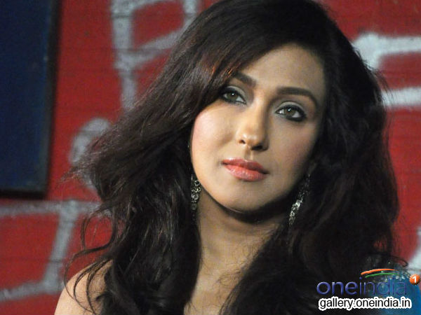 ঋতুপর্ণা কী বললেন?