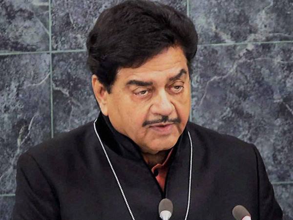 কাশ্মীরের ৩৭০ ধারা নিয়ে আলোচনা শত্রুঘ্নর!