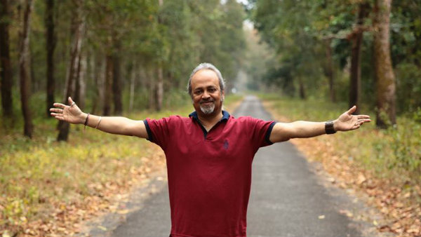 গায়ক সৌমিত্র রায় পথ দুর্ঘটনায় আহত গায়ক সৌমিত্র রায় পথ দুর্ঘটনায় আহত