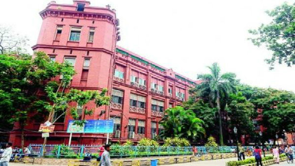 ২ ছাত্রকে গ্রিন করিডর করে এসএসকেএম-এ