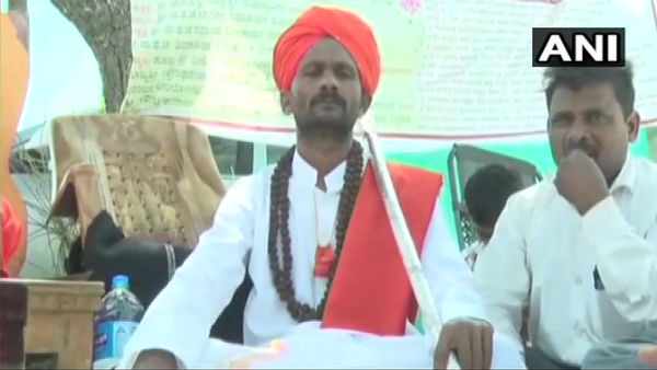 মুসলিম দিওয়ানের দীক্ষা গ্রহণ