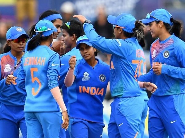 লিগ শীর্ষে থেকে সেমিফাইনালে ভারত