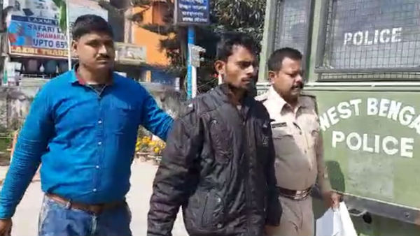 উত্তর দিনাজপুরে ছিনতাইবাজ দলের পাণ্ডাকে গ্রেফতার পুলিশের উত্তর দিনাজপুরে ছিনতাইবাজ দলের পাণ্ডাকে গ্রেফতার পুলিশের