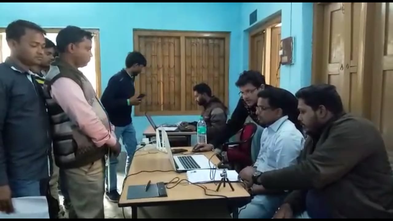 উত্তর দিনাজপুরে সহজে লাইসেন্স প্রদানের জন্য চালু ক্যাম্প উত্তর দিনাজপুরে সহজে লাইসেন্স প্রদানের জন্য চালু ক্যাম্প