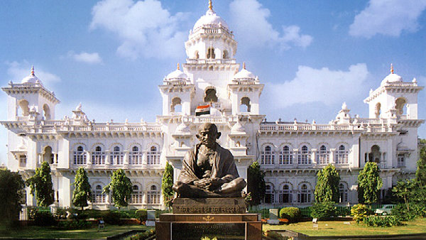এবার বিধানসভাতেই প্রস্তাব