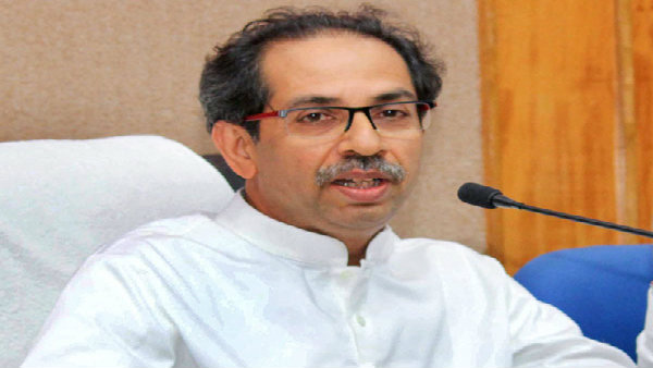 রাজ ঠাকরের পথে নামার দিনেই আক্রমণ উদ্ধবের