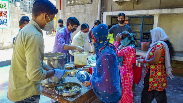 মহারাষ্ট্রের সাঙ্গলিতে করোনায় আক্রান্ত একই পরিবারের ২৫ জন, কীভাবে ছড়াল সংক্রমণ মহারাষ্ট্রের সাঙ্গলিতে করোনায় আক্রান্ত একই পরিবারের ২৫ জন, কীভাবে ছড়াল সংক্রমণ