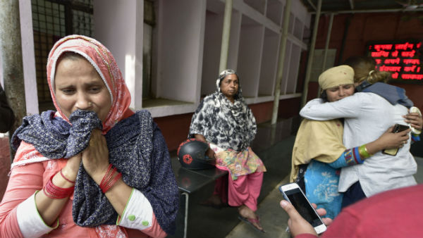 টুইটারের মাধ্যমে ষড়যন্ত্র