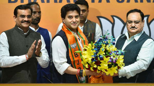 কংগ্রেস ছেড়ে বিজেপিতে সিন্ধিয়া