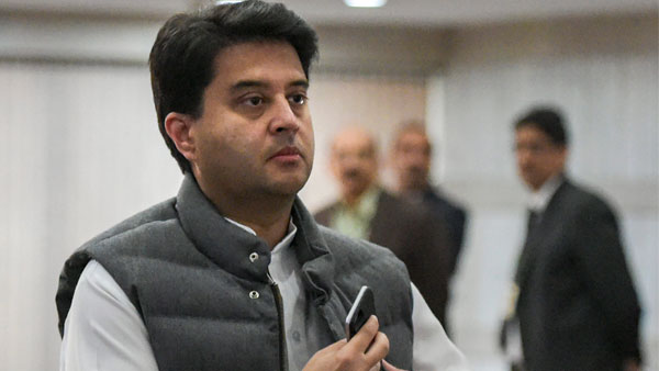 ঘটনার তদন্তে জ্যোতিরাদিত্য সিন্ধিয়া!