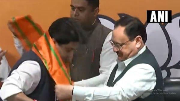 জ্যোতিরাদিত্যর বিজেপি যোগ থেকে এসবিআইয়ের সুদের হার! একনজরে দিনের বাছাই করা ১০ টি খবর জ্যোতিরাদিত্যর বিজেপি যোগ থেকে এসবিআইয়ের সুদের হার! একনজরে দিনের বাছাই করা ১০ টি খবর