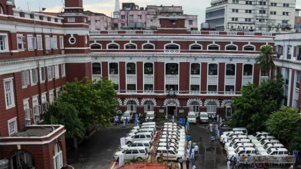 পার্কিং নিয়ে সতর্কতা বাড়াতে শহরের রাস্তায় ঘুরবে ট্য়াবলো পার্কিং নিয়ে সতর্কতা বাড়াতে শহরের রাস্তায় ঘুরবে ট্য়াবলো