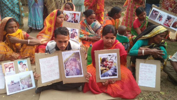 ঝাড়গ্রামে প্রেমিকার বাড়ির সামনে অনশনে প্রেমিক ঝাড়গ্রামে প্রেমিকার বাড়ির সামনে অনশনে প্রেমিক