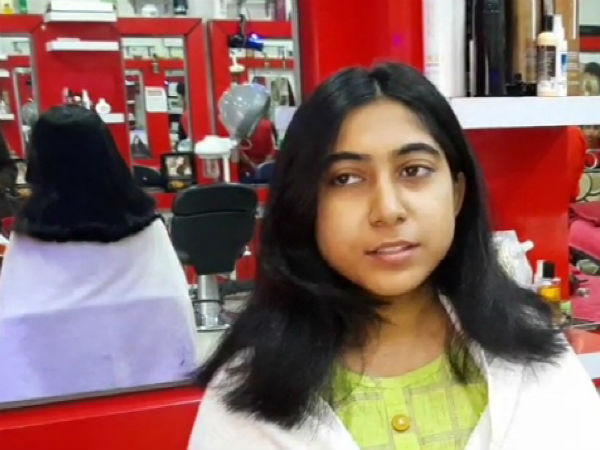 নারী দিবসে কীর্তি! নিজের সুদৃশ্য কেশরাশি ক্যান্সার পীড়িতদের জন্য দান তণ্বী মধুরিমার নারী দিবসে কীর্তি! নিজের সুদৃশ্য কেশরাশি ক্যান্সার পীড়িতদের জন্য দান তণ্বী মধুরিমার