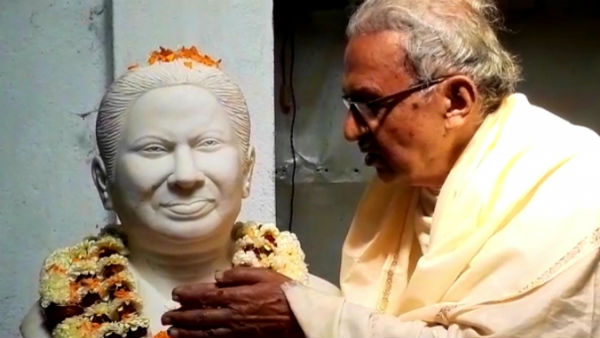 দেবীজ্ঞানে পুজো