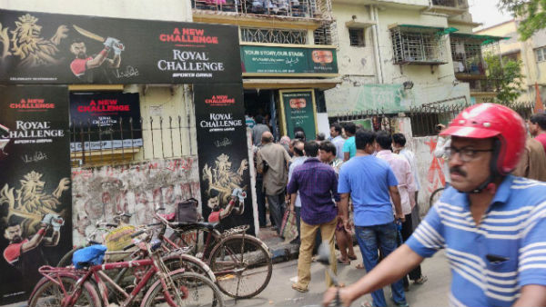 করোনা সংকটের মাঝেই সোমাবার সকালে উঠে এল দক্ষিণ কলকাতার বেআব্রু ছবি