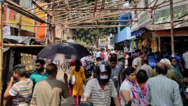 সরকারি নির্দেশকে বুড়ো আঙুল দেখিয়ে দেদারে চলছে কালোবাজির