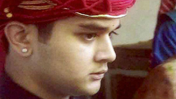 বাবার সিন্ধান্তে গর্বিত ছেলে