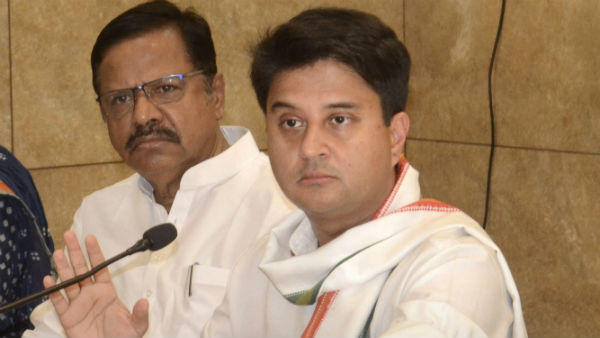 গোয়ালিয়ারের রাজবংশের সন্তানের শুরুর দিকে কথা...