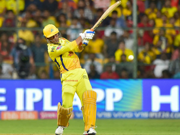 একমাত্র অধিনায়ক হিসেবে আইপিএলে ১০০ ম্যাচ জয়