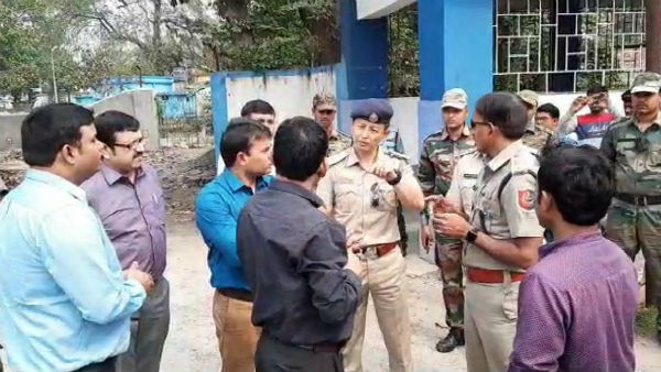 রায়গঞ্জ হাসপাতাল নিয়ে মুখ্যমন্ত্রীর সফরের পর তৎপর জেলা প্রশাসন রায়গঞ্জ হাসপাতাল নিয়ে মুখ্যমন্ত্রীর সফরের পর তৎপর জেলা প্রশাসন