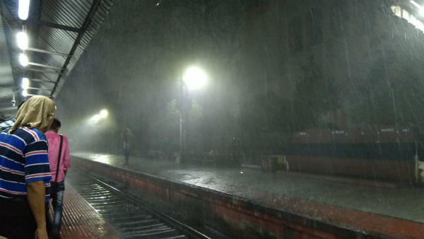 আগামী ২৪ ঘন্টায় বৃষ্টির পূর্বাভাস রাজ্যে, ভাসবে কোন কোন জেলা আগামী ২৪ ঘন্টায় বৃষ্টির পূর্বাভাস রাজ্যে, ভাসবে কোন কোন জেলা